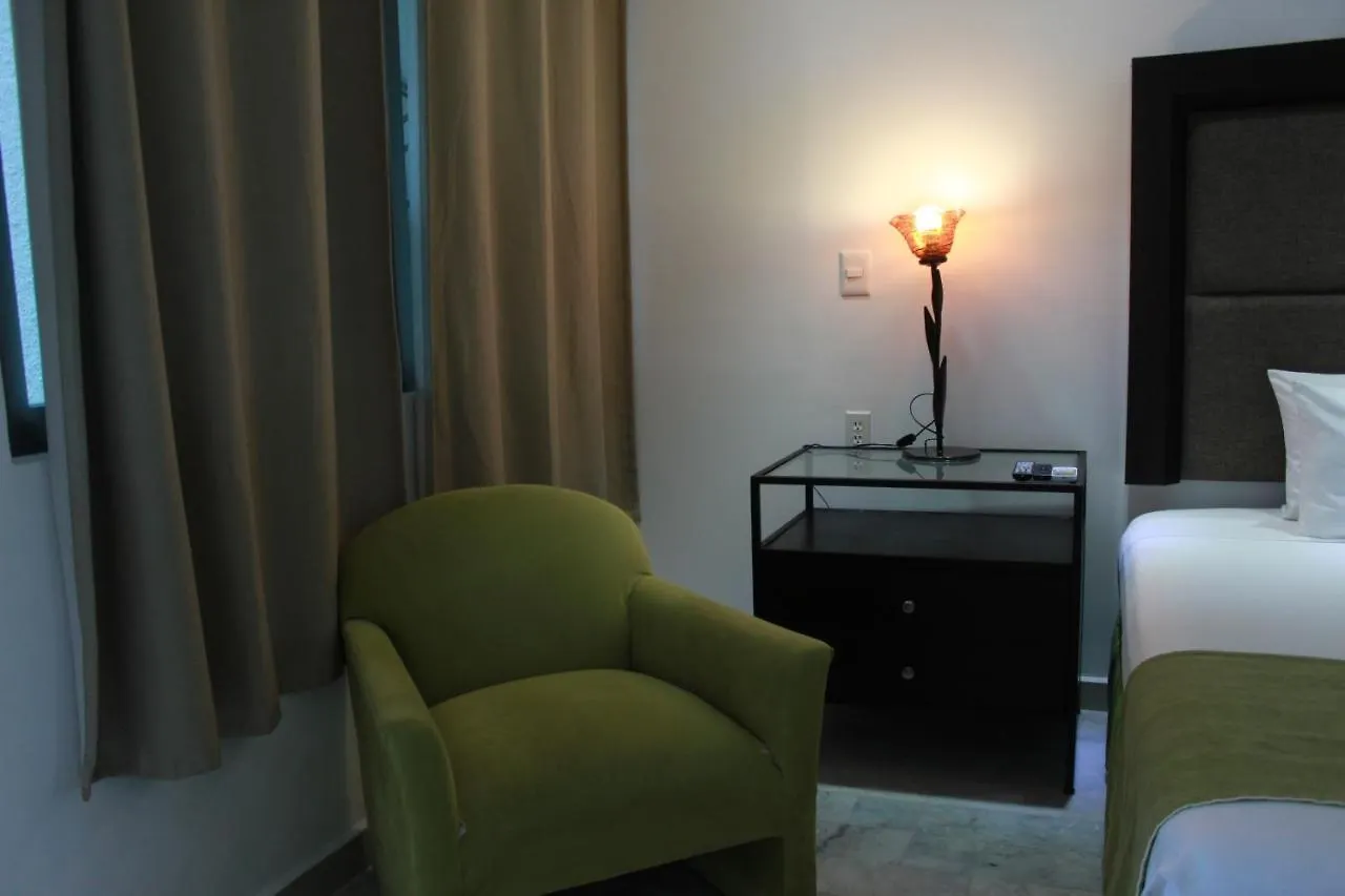 ***  Hotel Green 16 Cancun Mexico