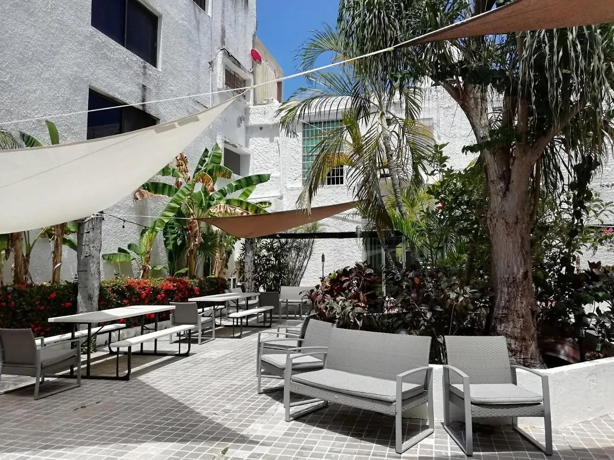 Hotel Green 16 Cancun 3*,